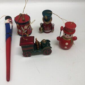 VTG Lot of 5 Mini Wooden Nutcracker Ornaments Hand Painted Christmas Decor